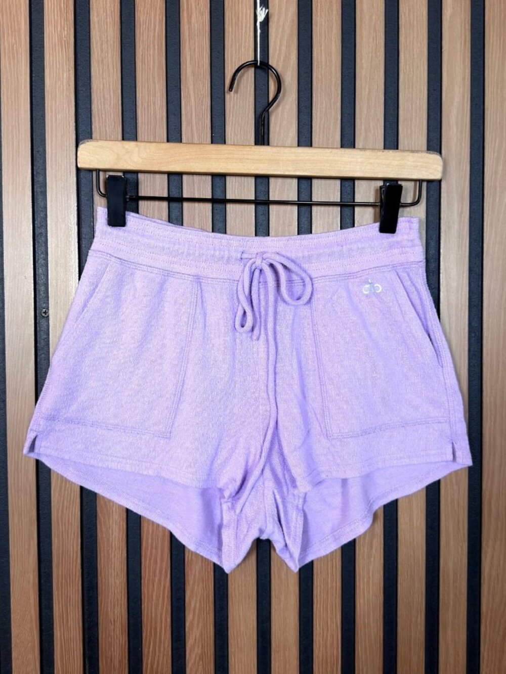 ALO Yoga Sweatshorts XS Womens Purple Fleece Boyfriend Drawstring Poly Stretch